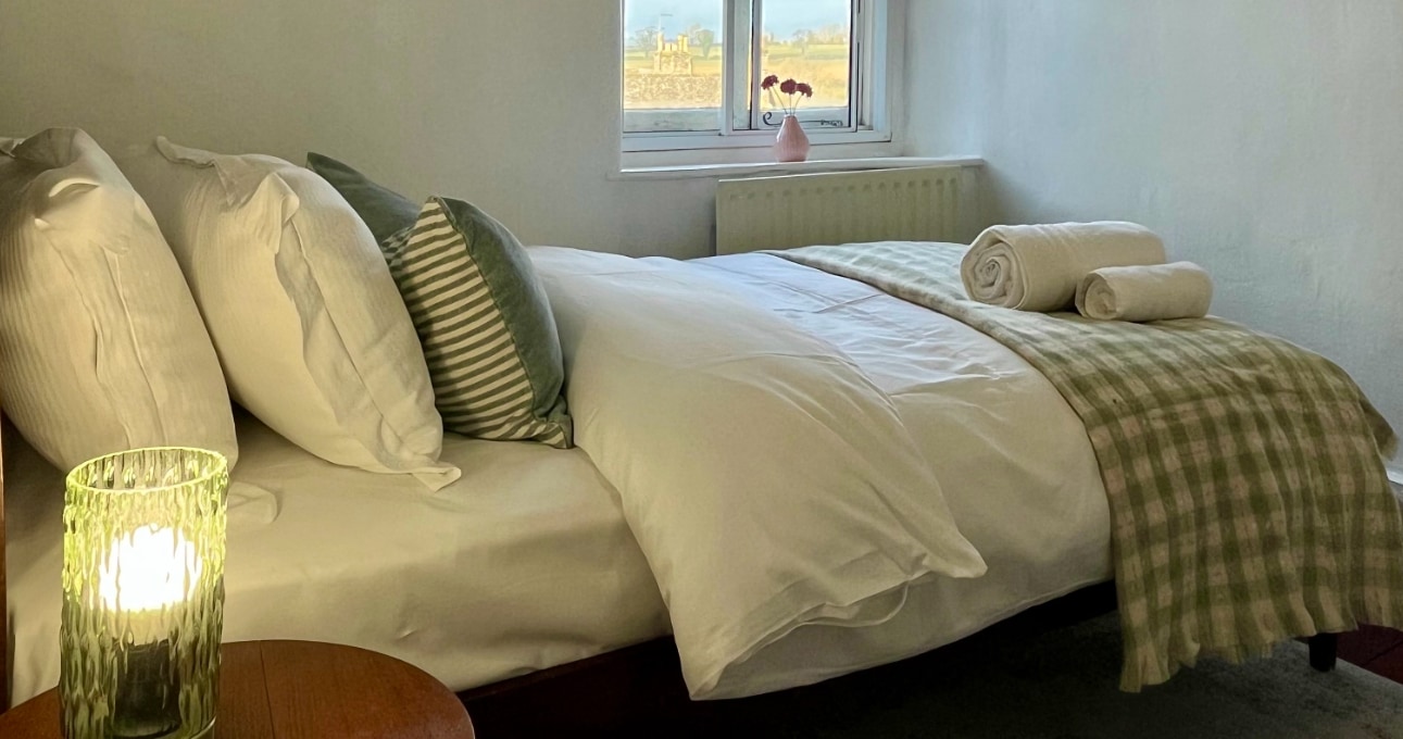 Attic bedroom in Chipping Norton cottage