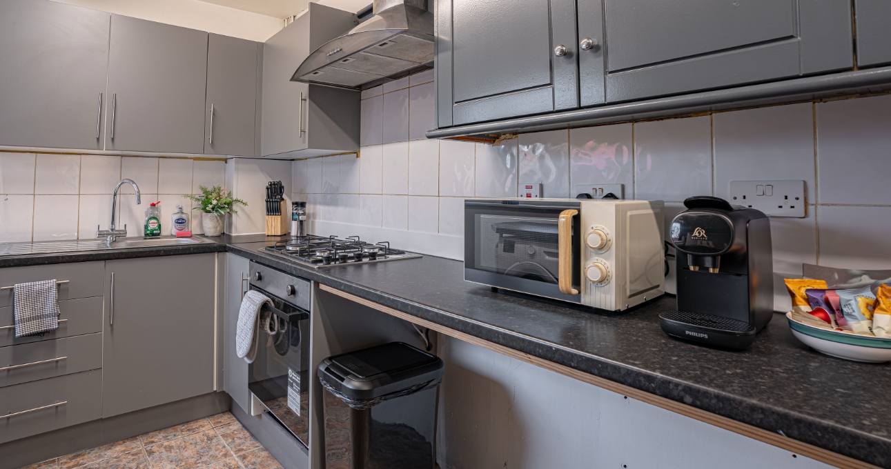 Main bathroom in Coventry contractor house