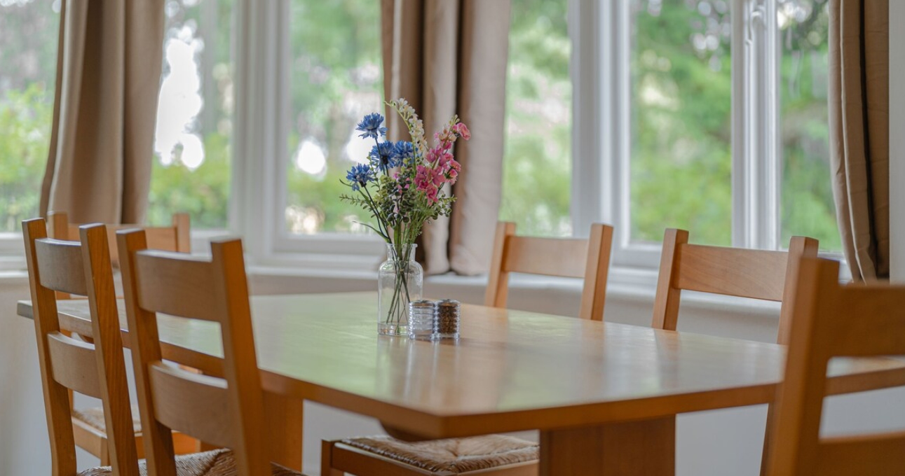 Master bedroom in 5 bed Bloxham house